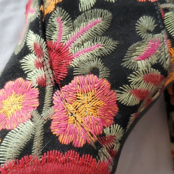 MIA EMBROIDERED BOOT SIZE 8 - Picture 2 of 6